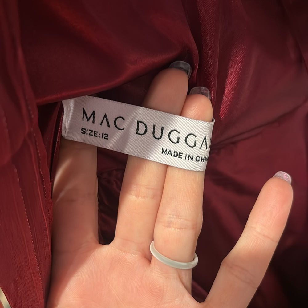 NWOT Mac Duggal burgundy tiered halter gown - Picture 14 of 16